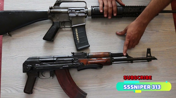 M16 vs AK-47