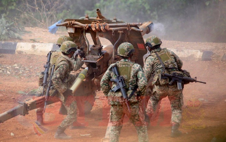bunker dan meriam pertahanan