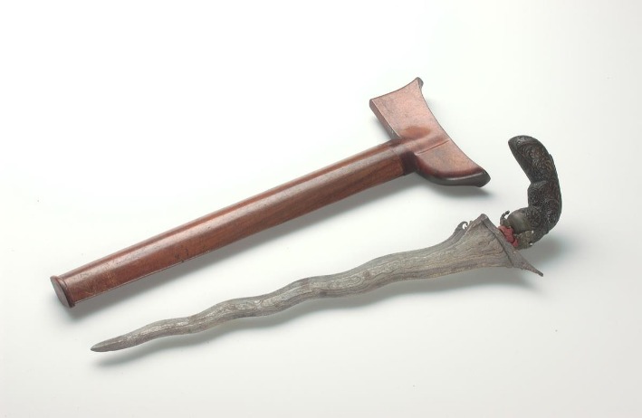 keris pusaka berbahaya