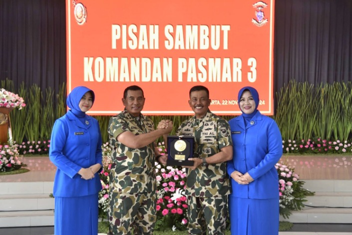 senjata khas pasukan marinir